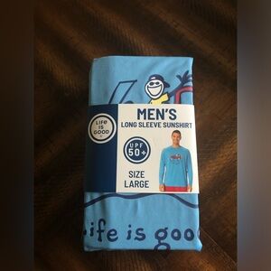 NWOT Life Is Good men’s long sleeve sunshirt Size L. UPF 50+. Lt Blue